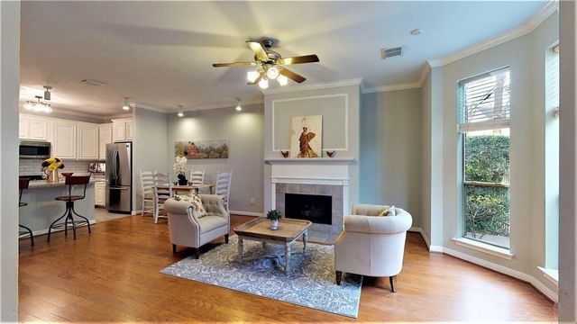 2104 Gillette Street, Houston, TX 77006