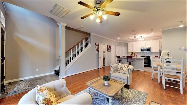 2104 Gillette Street, Houston, TX 77006