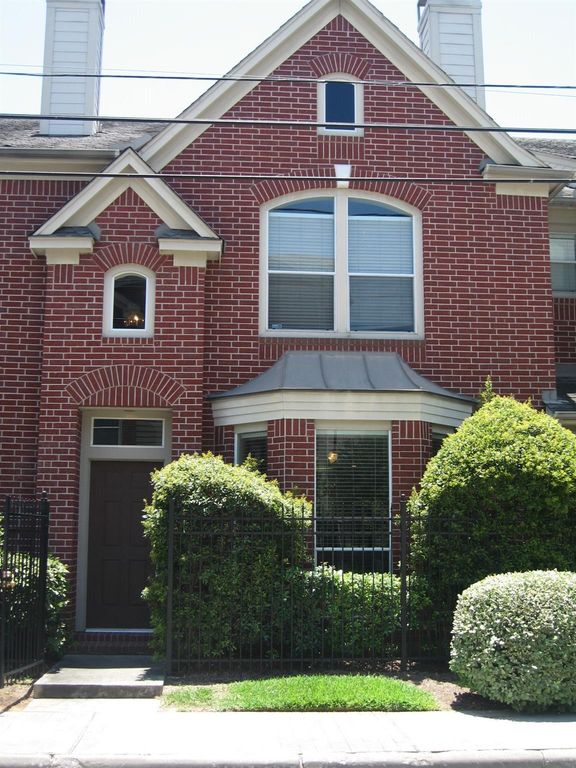 2104 Gillette Street, Houston, TX 77006