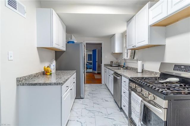 937 Dogwood TER, Norfolk, VA 23502