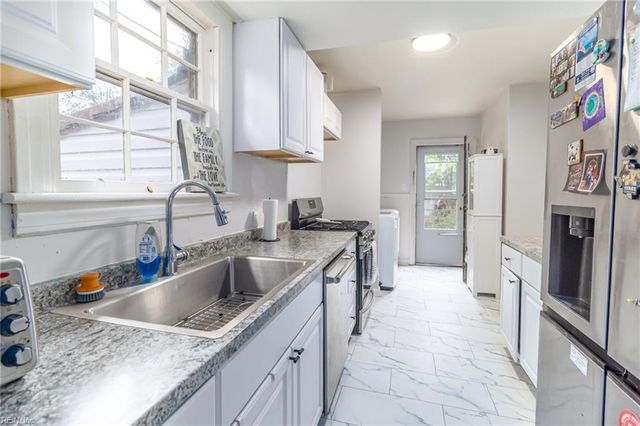 937 Dogwood TER, Norfolk, VA 23502