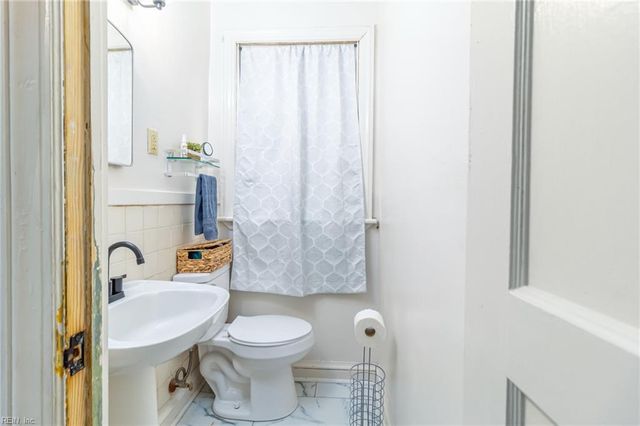 937 Dogwood TER, Norfolk, VA 23502