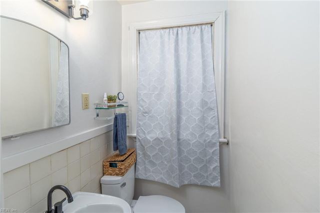 937 Dogwood TER, Norfolk, VA 23502