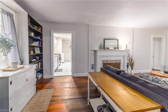 937 Dogwood TER, Norfolk, VA 23502