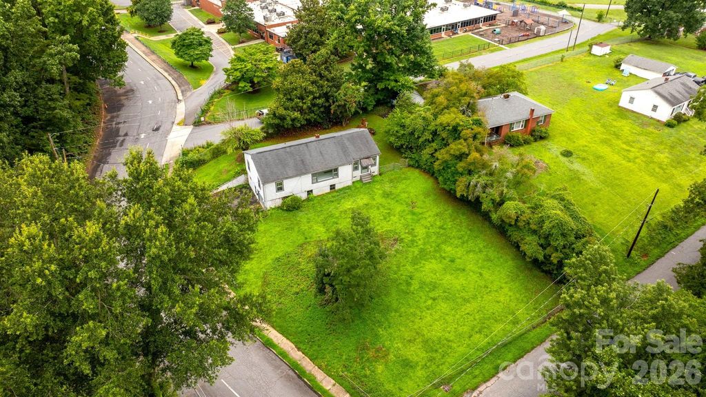101 Harris Drive 8, Morganton, NC 28655