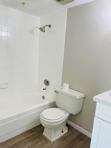 9550 Deering Drive 408, Houston, TX 77036