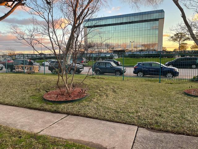 9550 Deering Drive 408, Houston, TX 77036