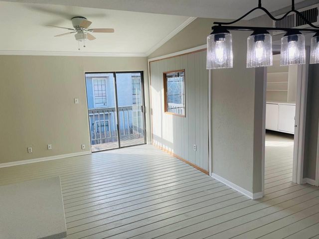 9550 Deering Drive 408, Houston, TX 77036