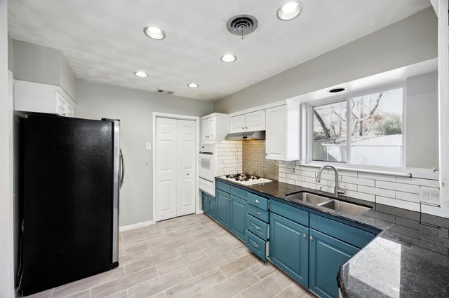 613 La Salle Drive, Richardson, TX 75081