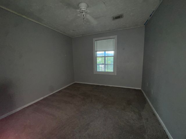 154 Gray Buck Dr, Mt Vernon, KY 40456