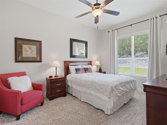 324 Valley LDG, New Braunfels, TX 78132