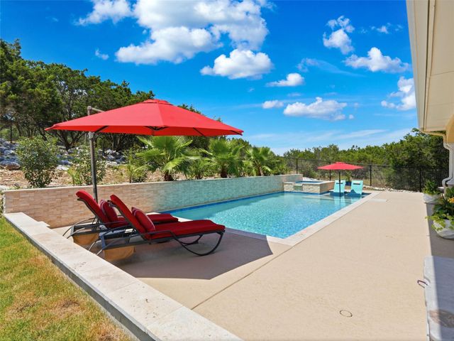 324 Valley LDG, New Braunfels, TX 78132