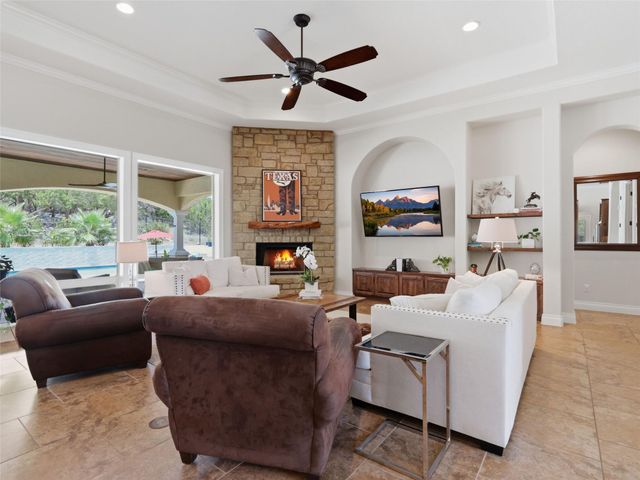 324 Valley LDG, New Braunfels, TX 78132