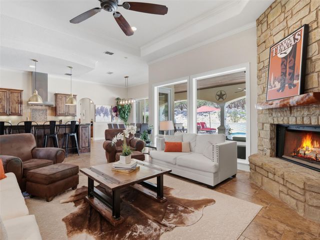 324 Valley LDG, New Braunfels, TX 78132