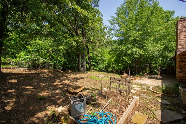 3001 Jennifer Avenue, Denison, TX 75020