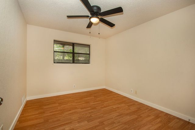 3001 Jennifer Avenue, Denison, TX 75020