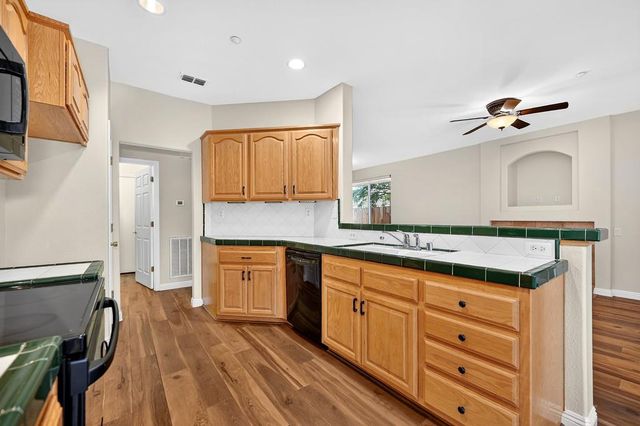 3729 Coldwater Dr, Rocklin, CA 95765