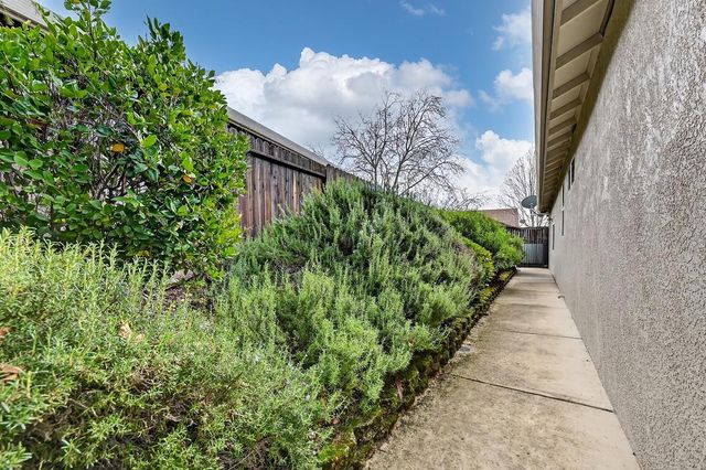 3729 Coldwater Dr, Rocklin, CA 95765