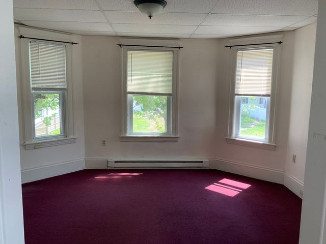 135 Cohasset St, Worcester, MA 01604