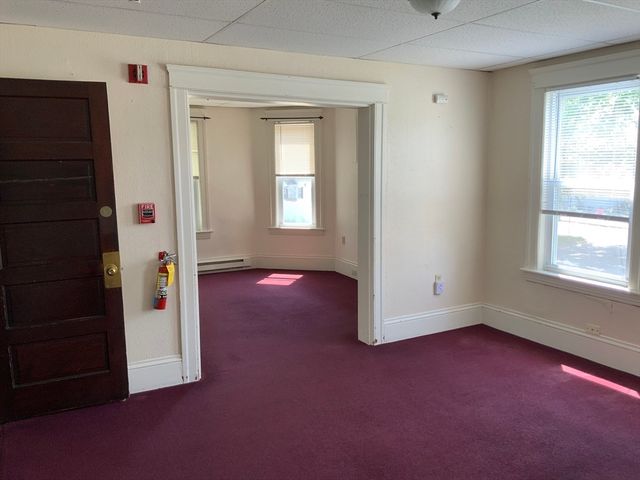 135 Cohasset St, Worcester, MA 01604
