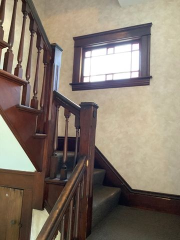 135 Cohasset St, Worcester, MA 01604