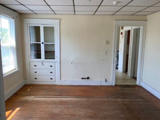 135 Cohasset St, Worcester, MA 01604