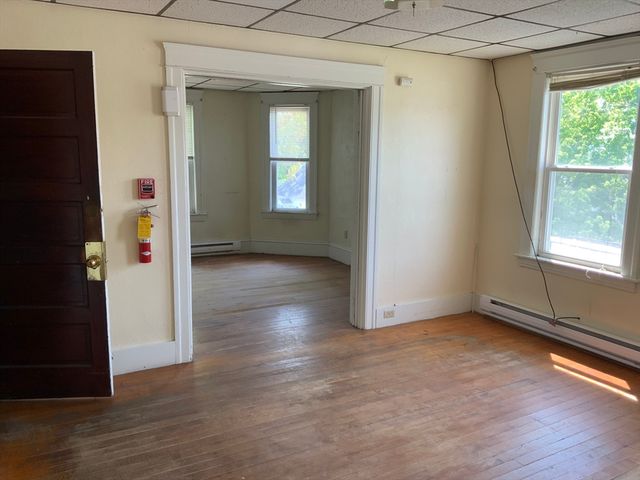 135 Cohasset St, Worcester, MA 01604