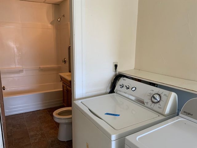 135 Cohasset St, Worcester, MA 01604