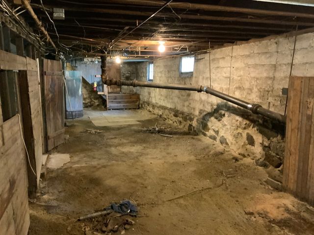 135 Cohasset St, Worcester, MA 01604