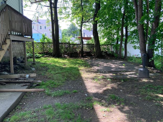 135 Cohasset St, Worcester, MA 01604
