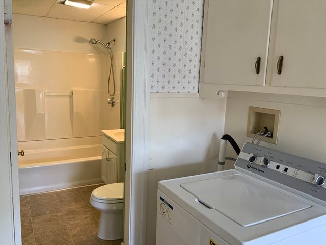 135 Cohasset St, Worcester, MA 01604