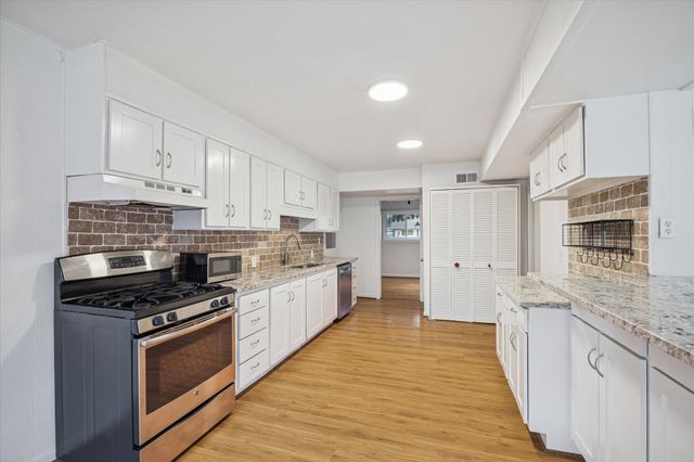 10518 Moorberry Lane, Houston, TX 77043