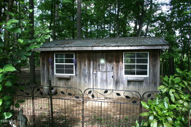 130 Kenneth Foster Road, Chuckey, TN 37641