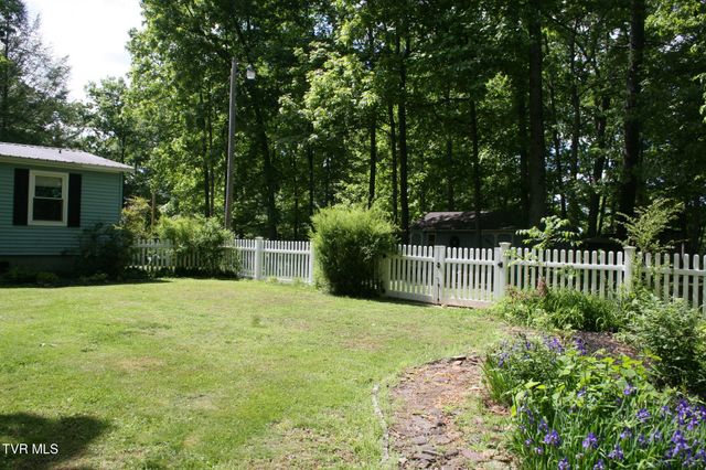 130 Kenneth Foster Road, Chuckey, TN 37641
