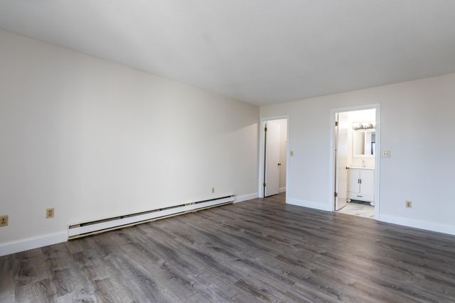 800 Bearses Way APT 3NE, Hyannis, MA 02601