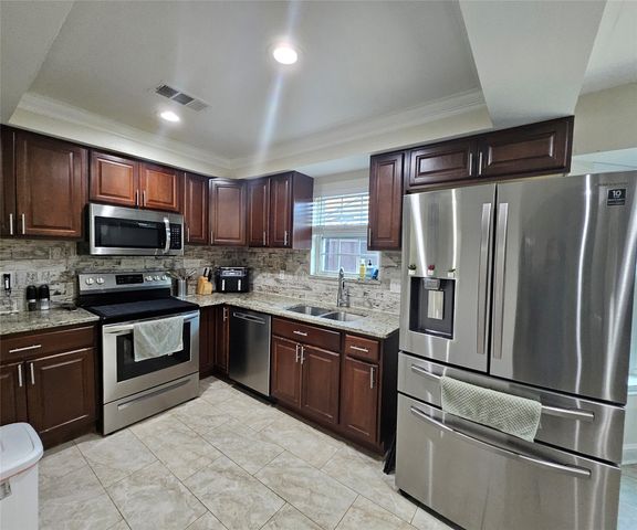 4726 Snow Drive, Mesquite, TX 75150