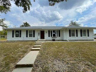 361 NE 51st Road, Warrensburg, MO 64093