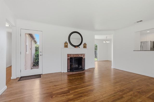 2511 Verna Way, Sacramento, CA 95821