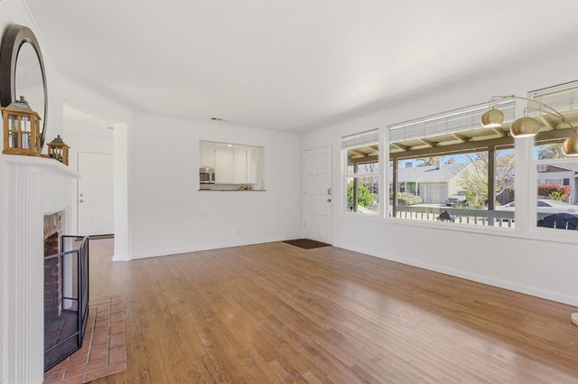 2511 Verna Way, Sacramento, CA 95821