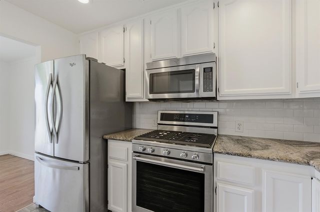 2511 Verna Way, Sacramento, CA 95821