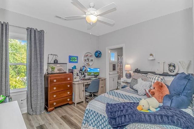 111 Enclave Pl., Pawleys Island, SC 29585