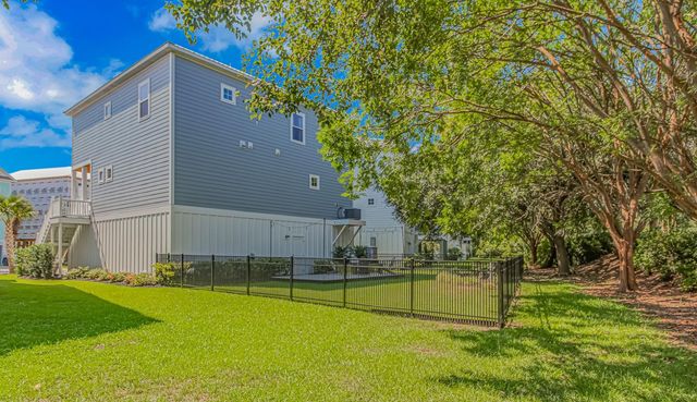 111 Enclave Pl., Pawleys Island, SC 29585