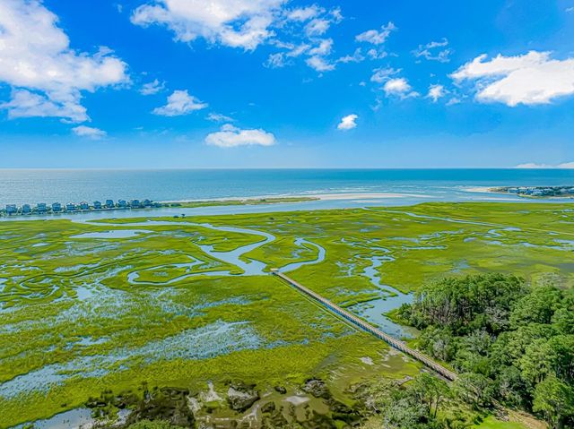 111 Enclave Pl., Pawleys Island, SC 29585
