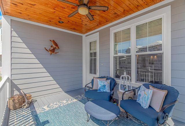 111 Enclave Pl., Pawleys Island, SC 29585