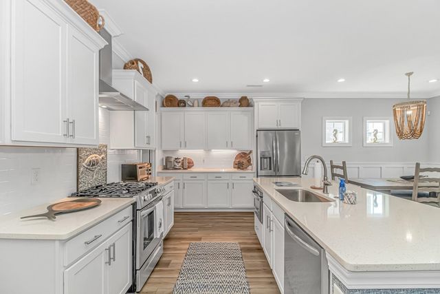 111 Enclave Pl., Pawleys Island, SC 29585