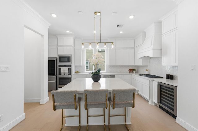 3504 Bridgewater Oaks Lane, Houston, TX 77055