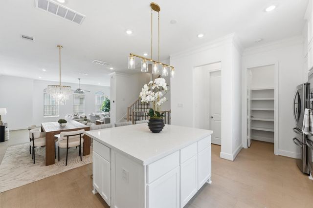 3504 Bridgewater Oaks Lane, Houston, TX 77055