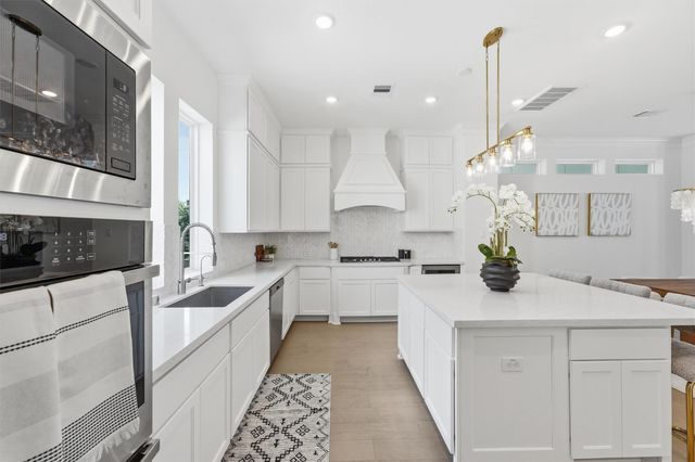 3504 Bridgewater Oaks Lane, Houston, TX 77055