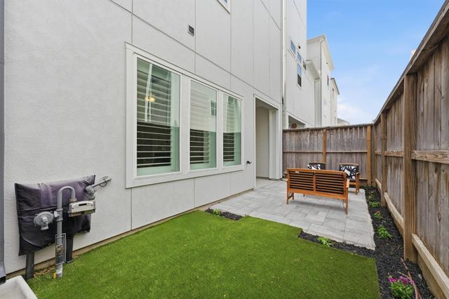 3504 Bridgewater Oaks Lane, Houston, TX 77055