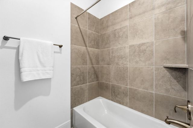 3504 Bridgewater Oaks Lane, Houston, TX 77055